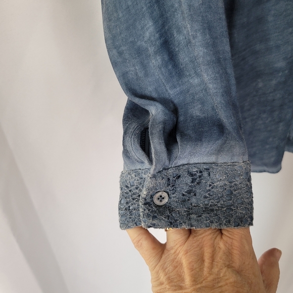 Chico's Women's Size 1 Blue Lace Long Sleeve Button Down Denim Look Shirt - Picture 5 of 13